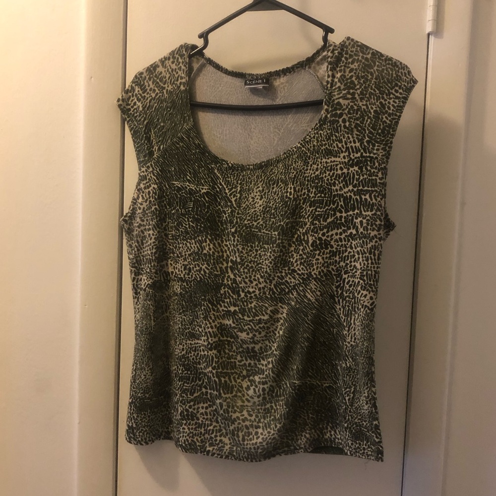 Woman’s Scene 1 shirt size 1X